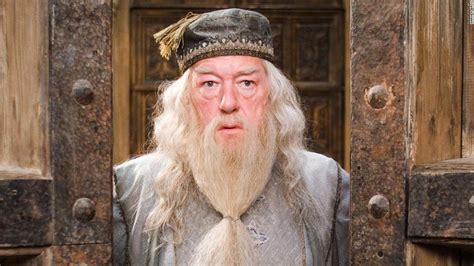 does dumbledore return